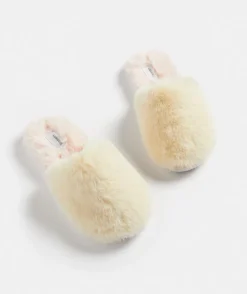 Sussan Slippers><noscript><img width=