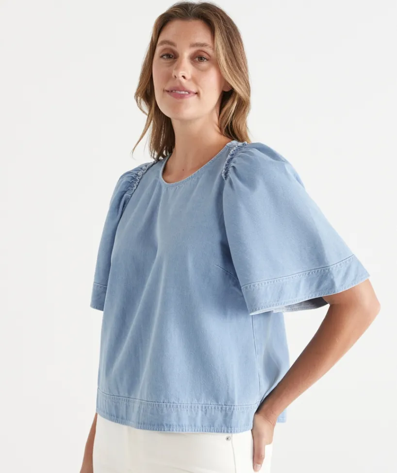 Sussan Tops|Denim>Denim Flutter Sleeve Top LIGHT WASH