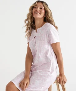 Sussan Nighties|Everyday Icons><noscript><img width=
