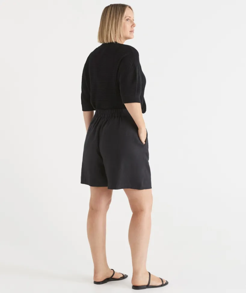 Sussan Shorts>Linen Tailored Short BLACK