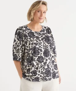 Sussan Tops|Matching Sets>Noir Bloom Short Sleeve Top NATURAL