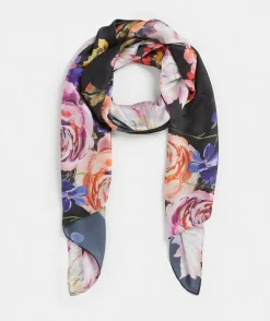 Sussan Knit Accessories|Scarves><noscript><img width=