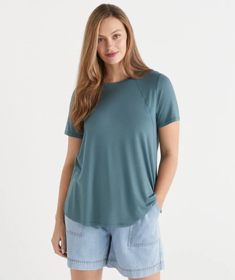 Sussan Tops|T-Shirts>Seam Detail Curve Hem Tee