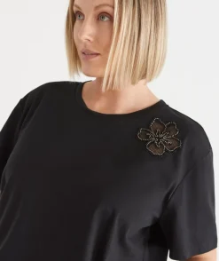 Sussan Tops|T-Shirts>Sequin Flower Embellished T-Shirt BLACK