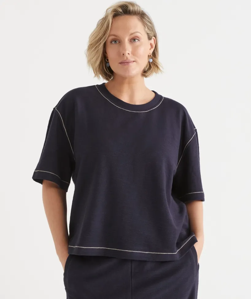 Sussan Tops|T-Shirts>Textured Contrast Stitch Short Sleeve Top