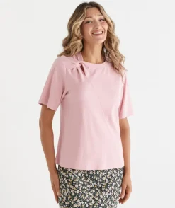 Sussan Tops|T-Shirts><noscript><img width=